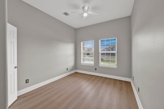 Building Photo - 5395 Kyla Cir