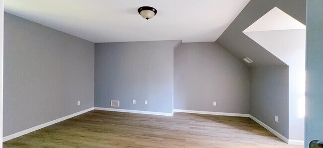 Building Photo - 601 Uhler Ave
