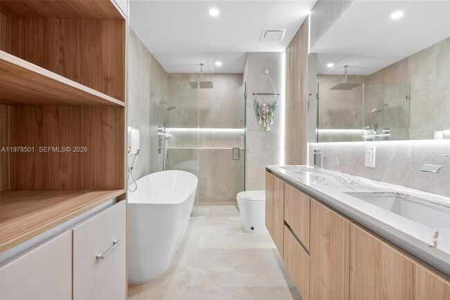 Building Photo - 4000 N Circle Dr