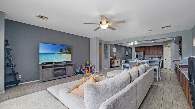 Building Photo - Gorgeous Home with Master Bedroom Downstairs!