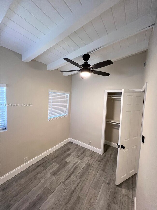 Building Photo - 408 Hibiscus Ave