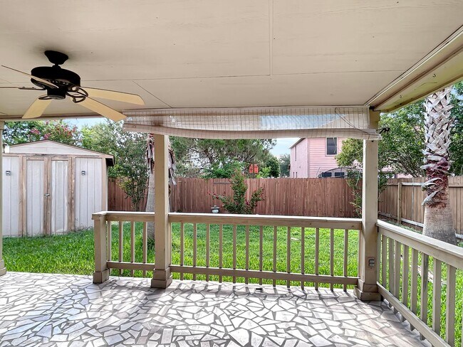 Building Photo - Spacious 5-Bedroom Retreat with Oversized Primary Suite in Converse