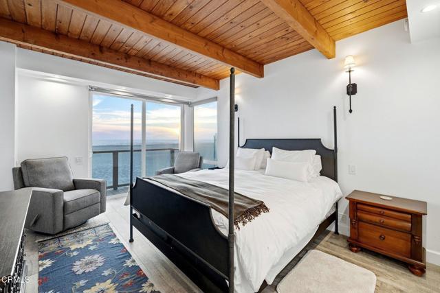 Building Photo - 3373 Ocean Dr