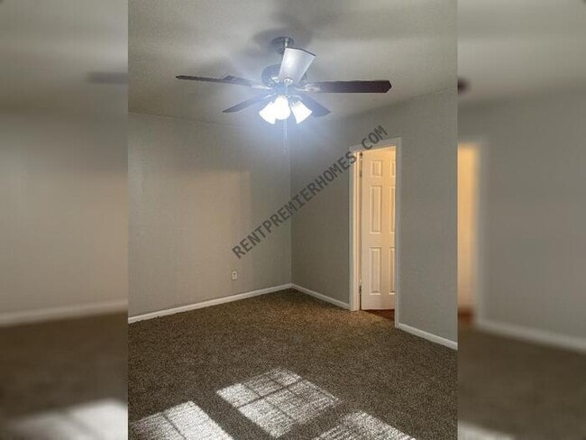 Building Photo - 12001 Lemoncrest Ln