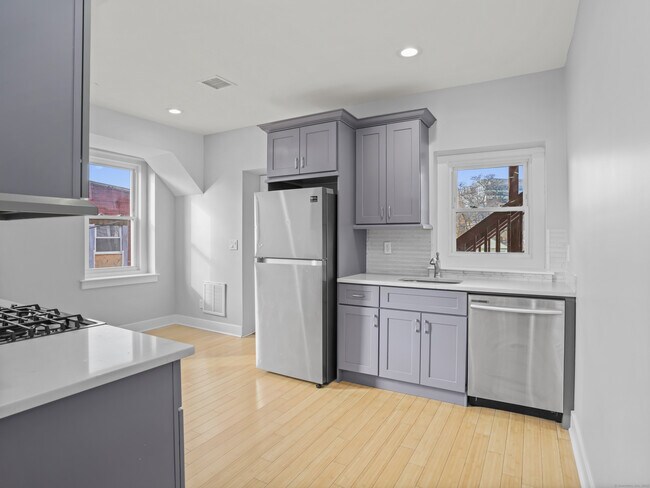 Primary Photo - 775 Atlantic St