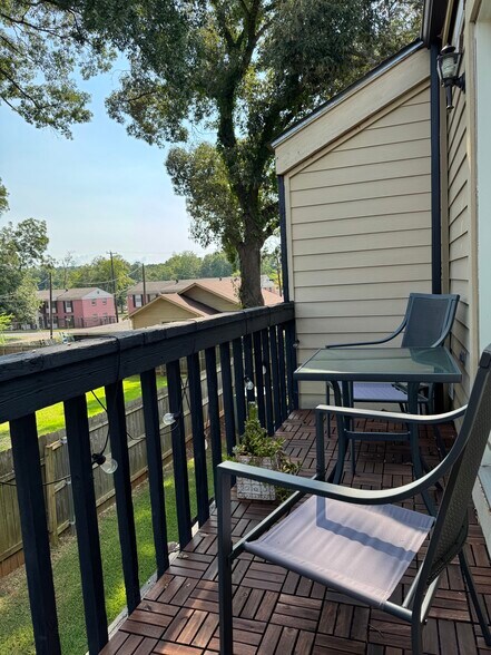 Building Photo - 2120 Pearl St