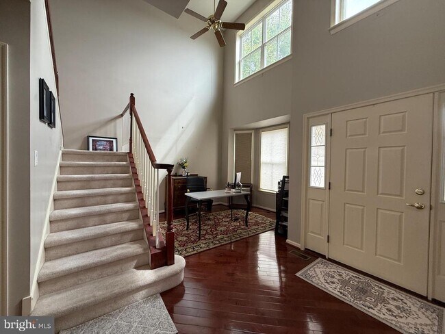 Building Photo - 240 Honey Hollow Ln