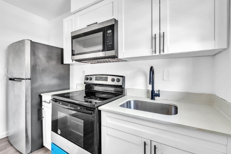 Building Photo - 1027 SW 3rd St