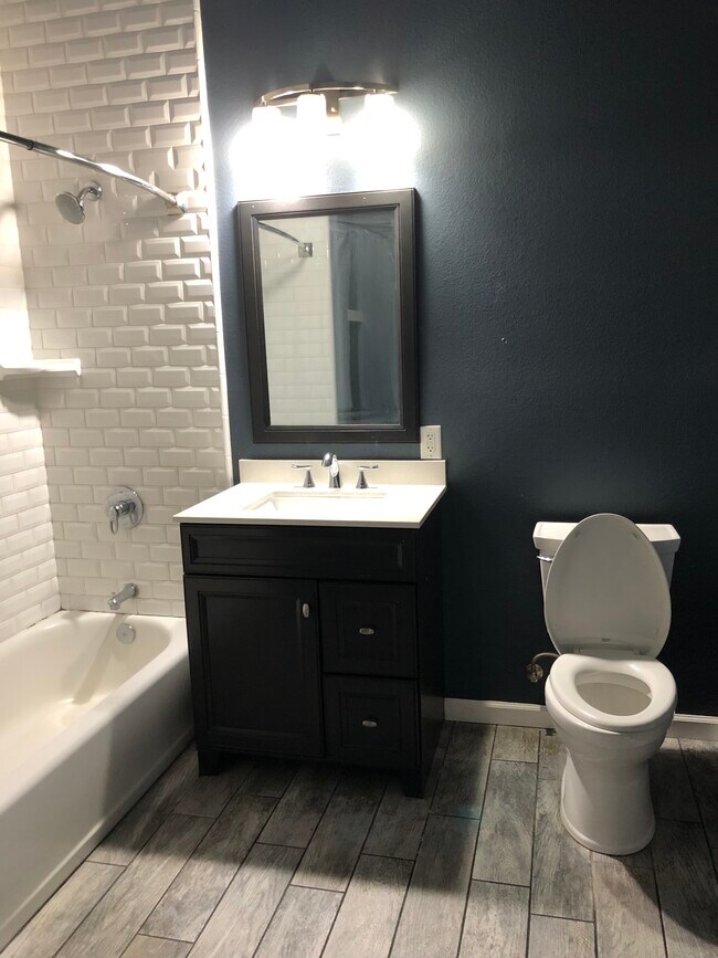 Building Photo - 2075 Baldwin Ave