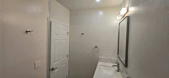 Building Photo - 21214 Merridy St