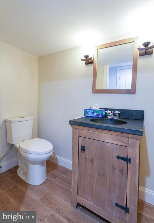 Building Photo - 3161 S Sydenham St