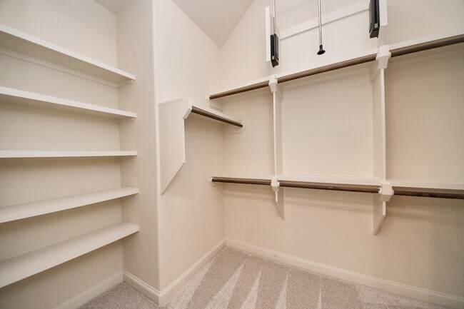 Building Photo - 2061 Fannin Station N