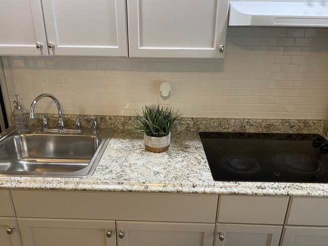 Building Photo - 2950 White Magnolia Loop