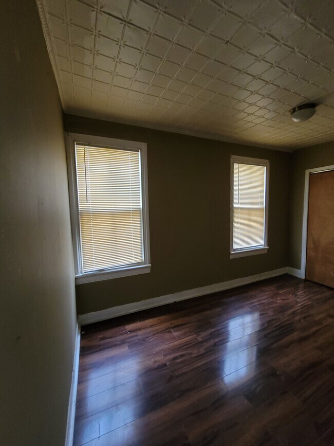 Master bedroom - 282 10th St