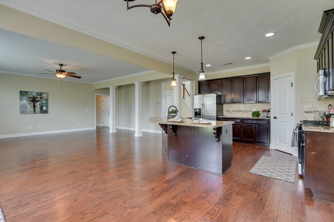 Building Photo - 5458 Everlook Cir