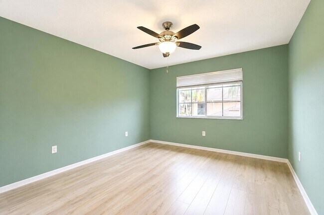 Building Photo - 3721 NW Mediterranean Ln