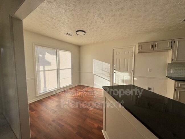 Building Photo - 5272 Spinnaker Ct