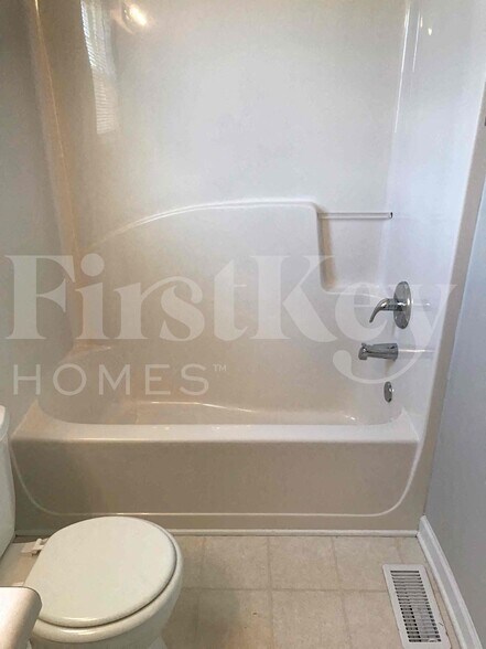 Building Photo - 261 Bookout Loop