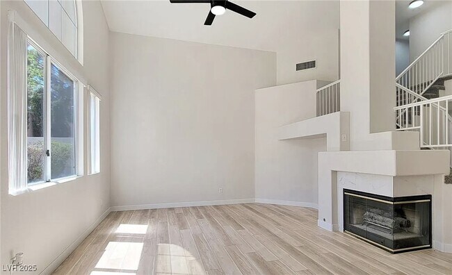 Building Photo - 24 Staghorn St