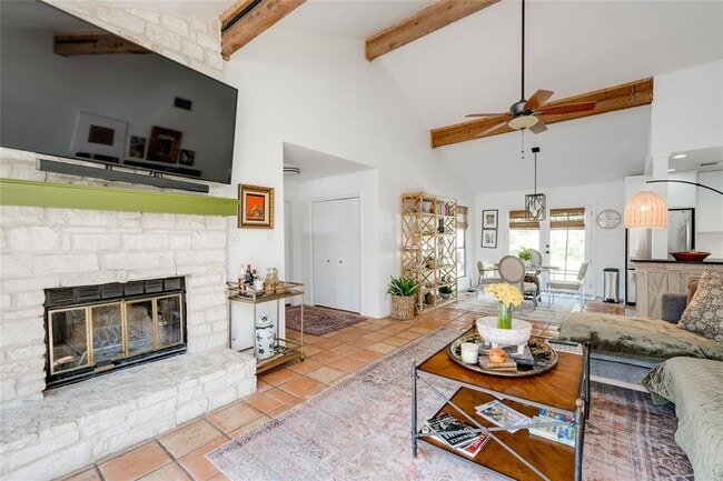 Building Photo - 6936 Chinook Dr