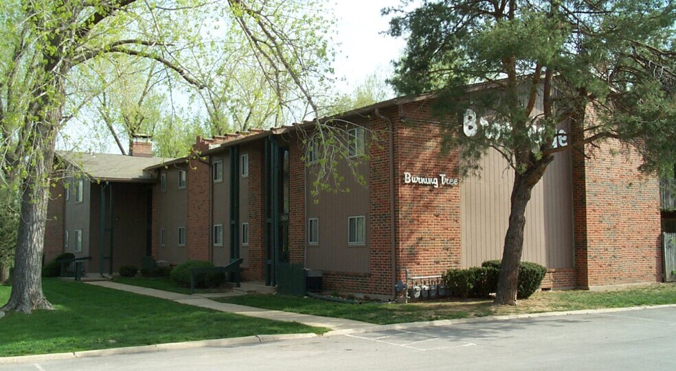 Building Photo - Brookridge Country Club