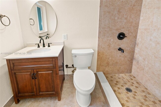 Building Photo - 140 Santander Ave