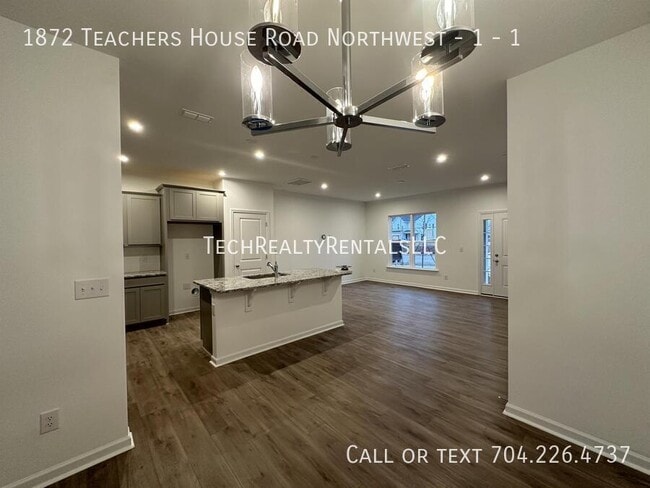 Building Photo - 1872 Teachers House Rd NW