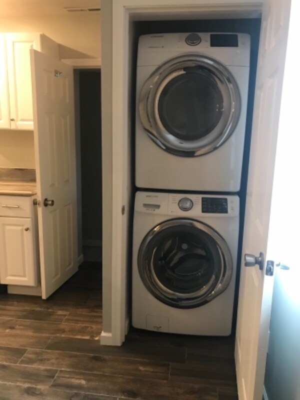 Building Photo - 116 E Main St