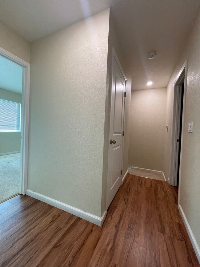 Building Photo - 2603 Carlton Ln