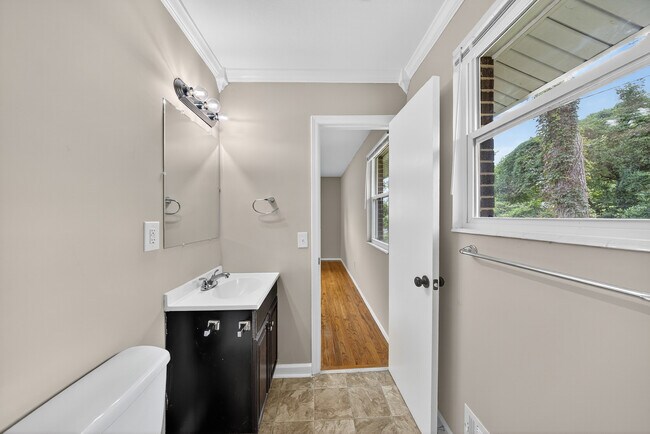Building Photo - 2327 Mura Dr