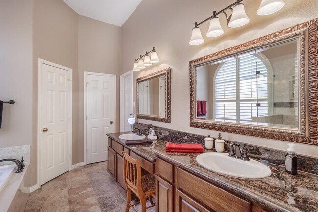 Building Photo - 8803 Falcon View Dr