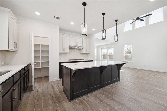 Building Photo - 29802 Ellwood Ln