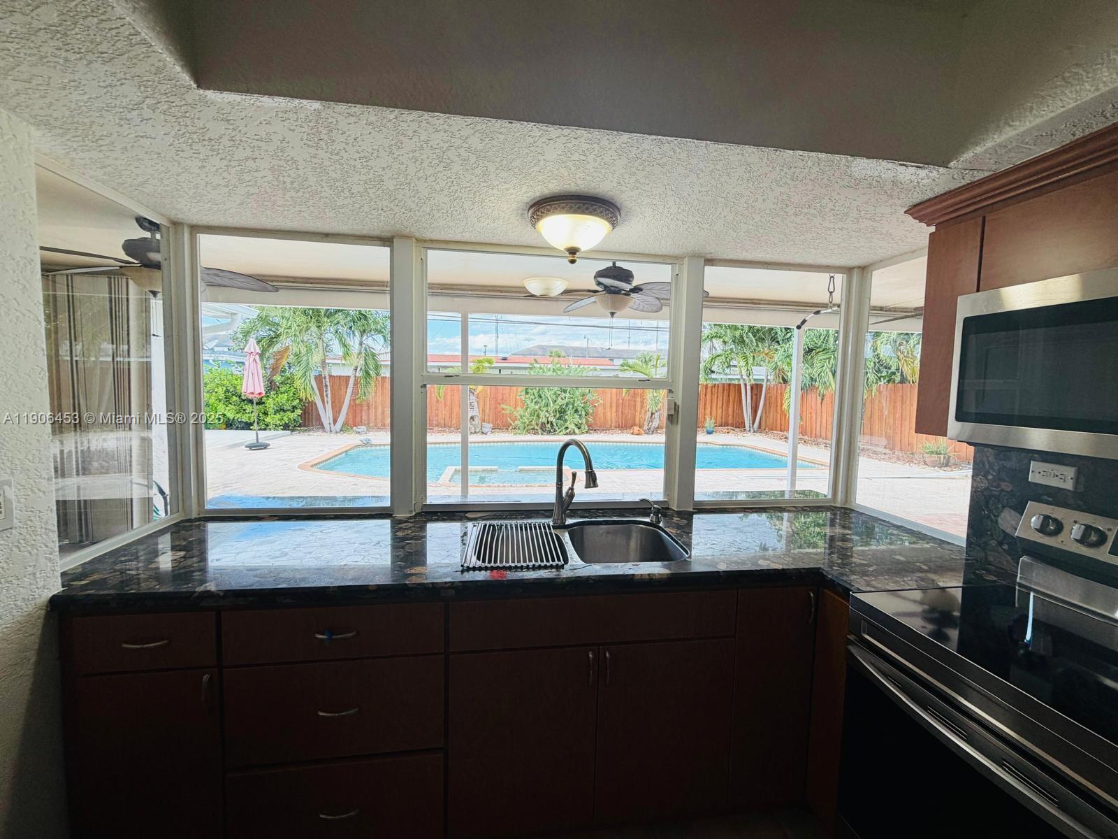 Building Photo - 515 NW 202nd Ter