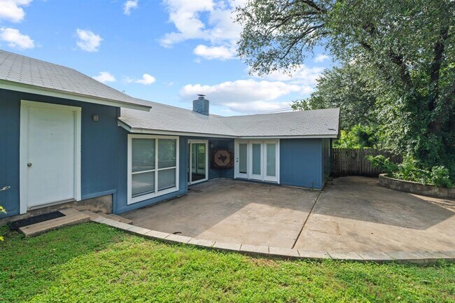 Building Photo - 2505 Wilke Dr