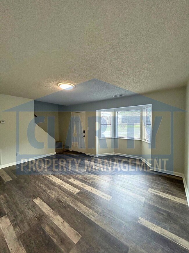 Building Photo - Excellent CLEVELAND NW location!