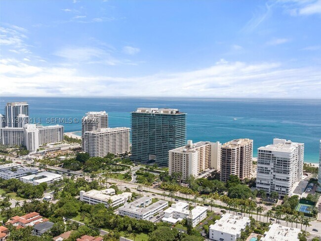 Building Photo - 10203 Collins Ave