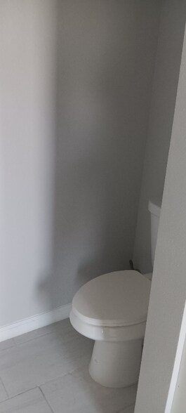 Building Photo - 30 W Beach St