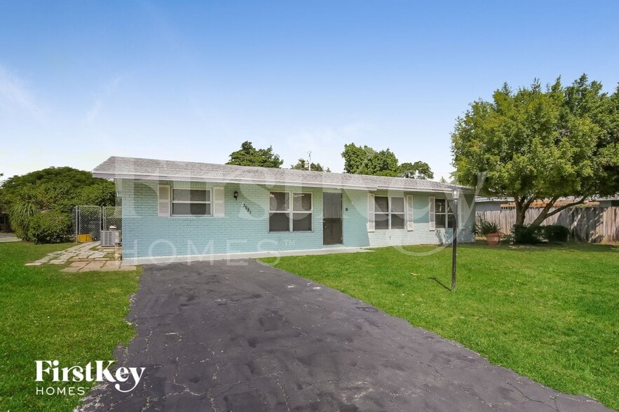 Building Photo - 2531 Blue Jay Turn