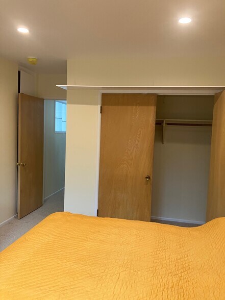 Queen Bedroom 3 - 237 Notteargenta Rd