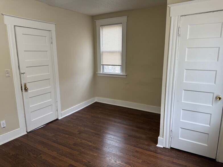 Bedroom 1 - 128 Pleasant St