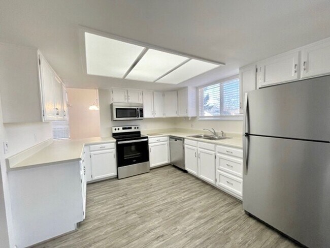 Building Photo - Renovated 2 Story Briargate Home with 3 Be...
