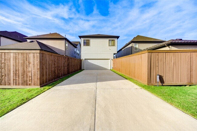 Building Photo - 11718 Cibolo Cyn Rd