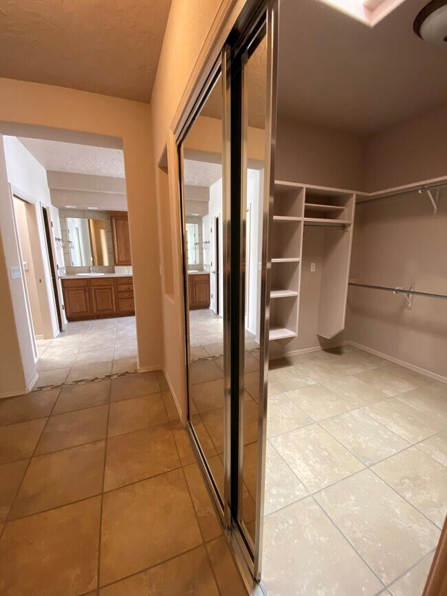 Building Photo - Beautiful home in The Boulders at Sonoma Ranch ***55 Plus Community***