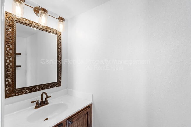 Building Photo - 4657 Willamette Cir