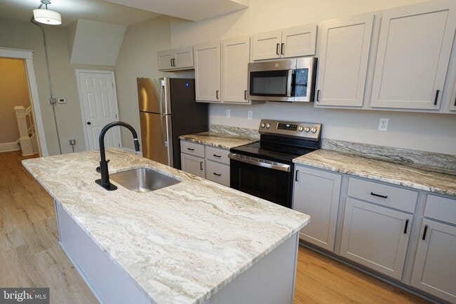 Building Photo - 218 S Pennsylvania Ave