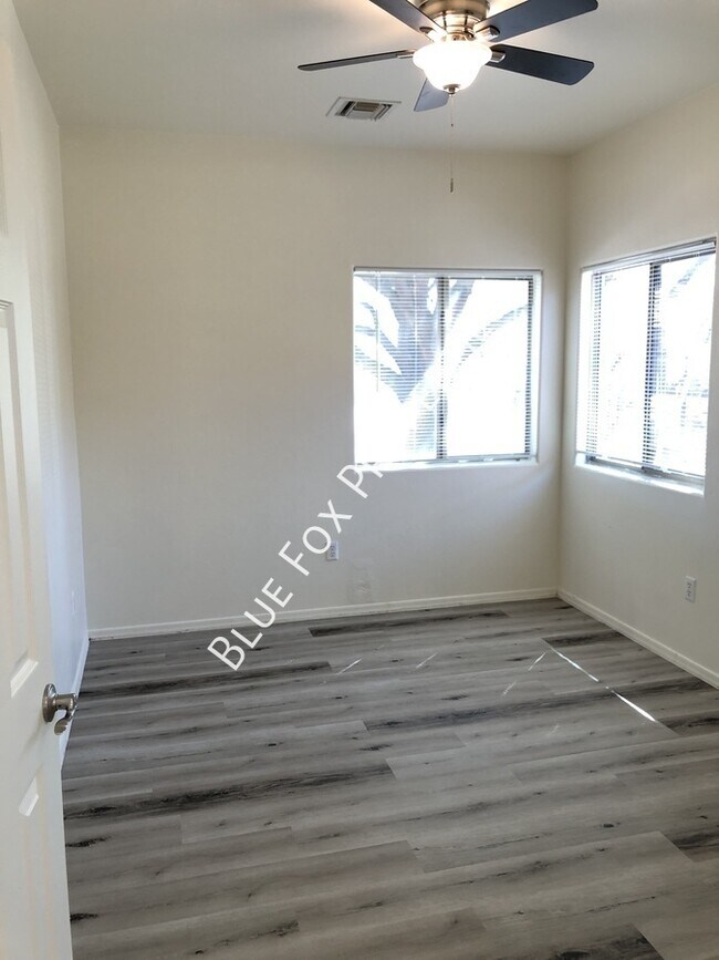 Building Photo - 7651 E Majestic Palm Ln
