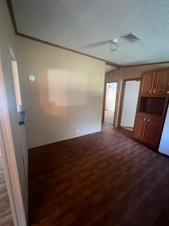 Building Photo - 228 Bruce Rd