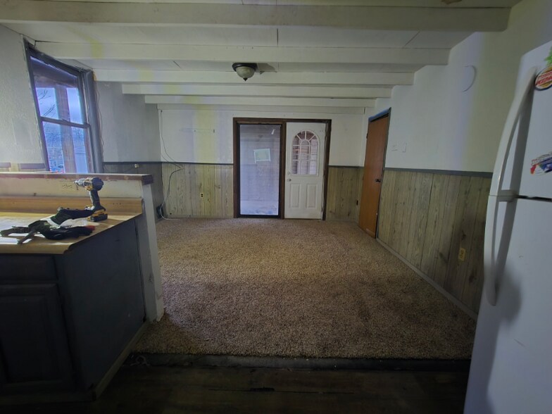 Building Photo - 29 Creek Dr