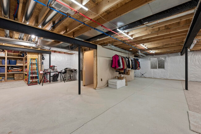 Building Photo - 21868 Kensett Dr