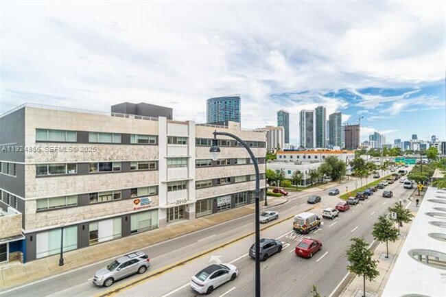 Building Photo - 3900 Biscayne Blvd